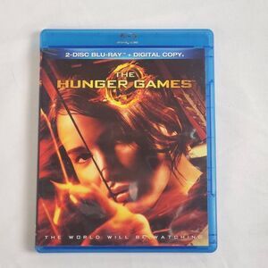 The Hunger Games Blu-ray 2-Disc + Digital (2012) Jennifer Lawrence